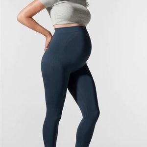 EUC blanqi leggings in storm